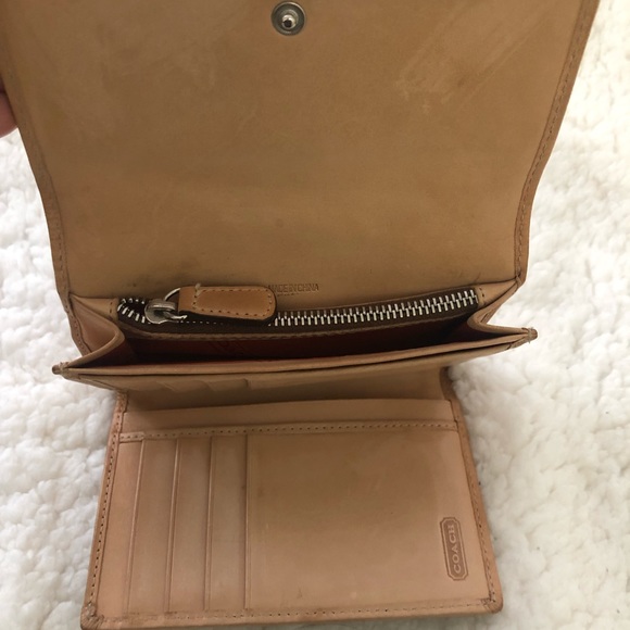 Coach Signature Trifold Wallet - Picture 5 of 6